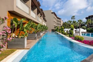thumbnail: Outdoor pool