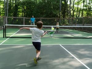 thumbnail: Tennis court ()