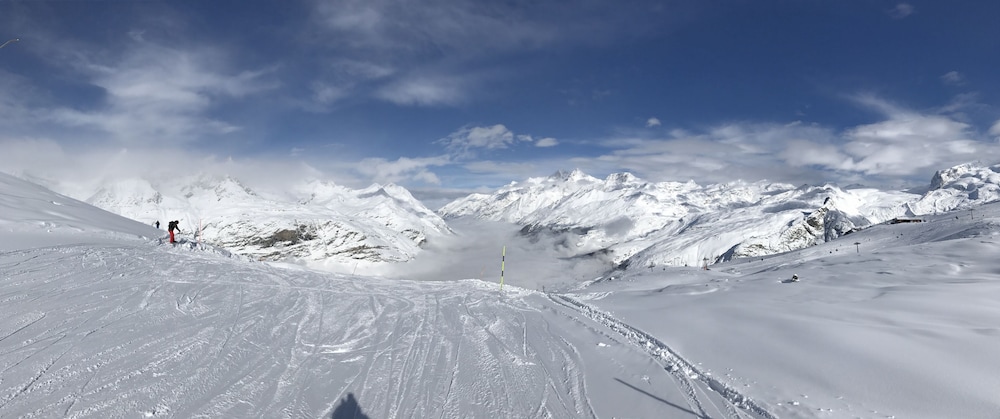 Snow and ski sports