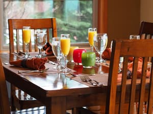 thumbnail: Breakfast area