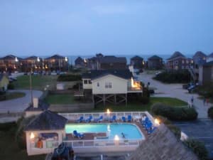 thumbnail: Pool