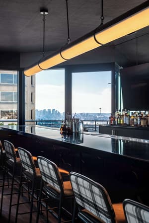 thumbnail: Bar (on property)