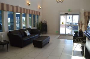 thumbnail: Interior entrance