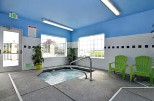 thumbnail: Pool
