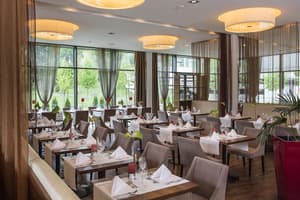 thumbnail: Restaurant