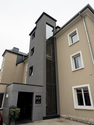 thumbnail: Property entrance
