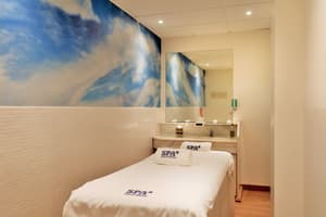 thumbnail: Treatment room