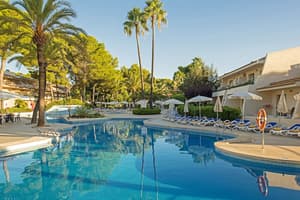 thumbnail: Outdoor pool