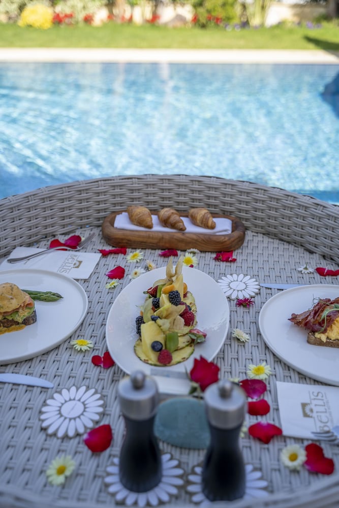 In-room dining
