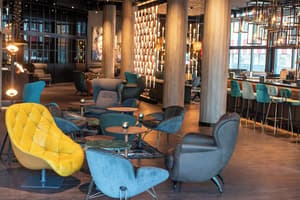 thumbnail: Bar (on property)