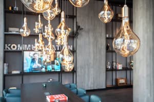 thumbnail: Bar (on property)