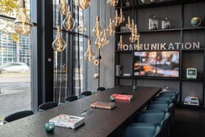 thumbnail: Bar (on property)