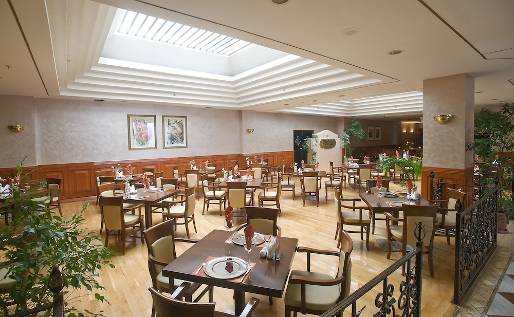 Restaurant-cafeteria