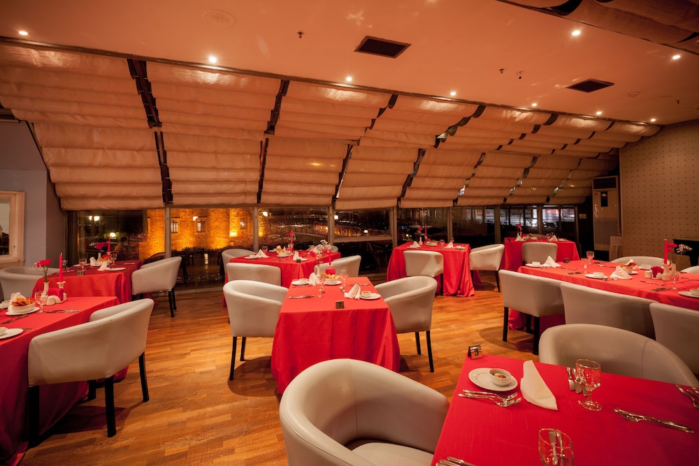 Restaurant-cafeteria