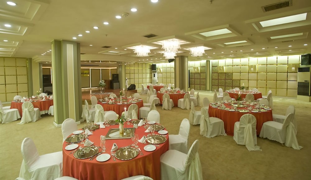 Restaurant-cafeteria