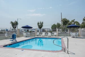 thumbnail: Outdoor pool