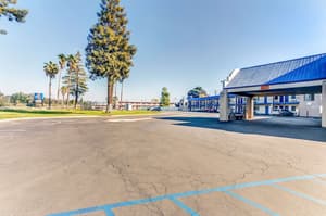 thumbnail: Exterior