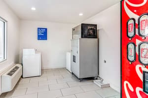 thumbnail: Vending machine