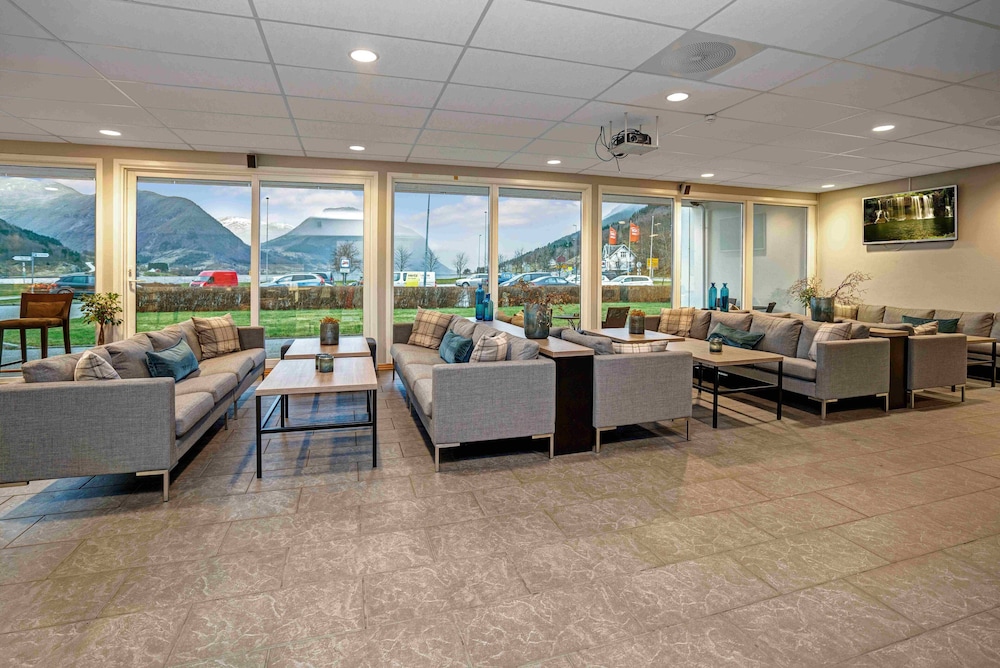 Reception hall