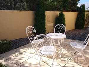 thumbnail: Courtyard view