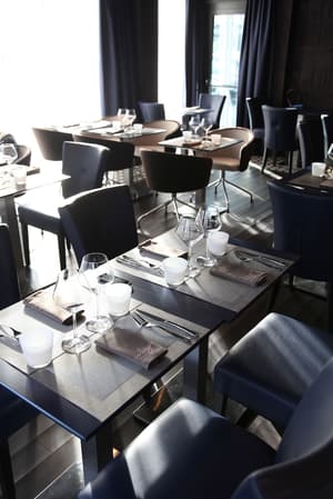 thumbnail: Restaurant
