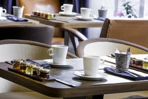 thumbnail: Restaurant