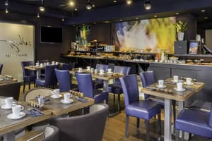 thumbnail: Restaurant