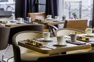 thumbnail: Restaurant