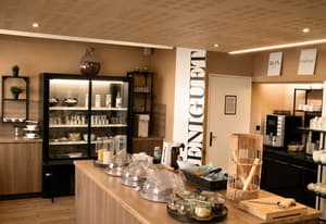 thumbnail: Breakfast buffet