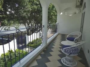 thumbnail: Balcony