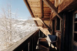 thumbnail: Balcony view