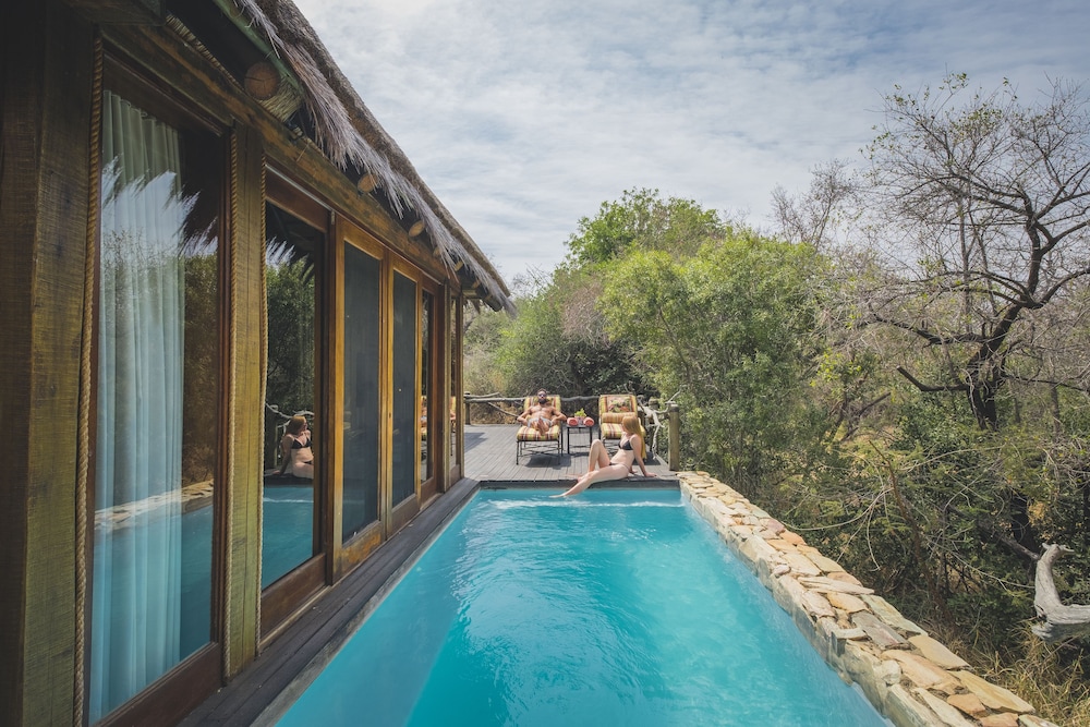 Private pool