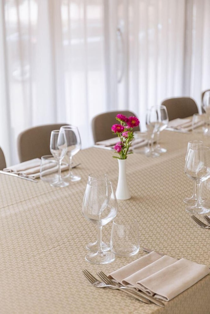 Restaurant-cafeteria