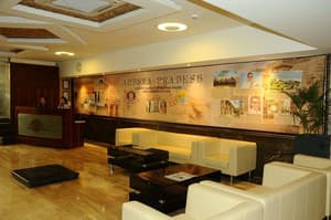 thumbnail: Lobby sitting area
