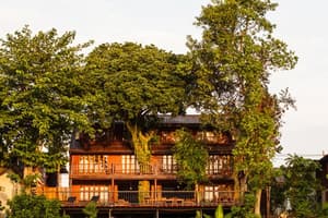 thumbnail: Exterior
