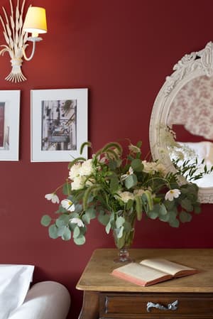 thumbnail: Interior detail