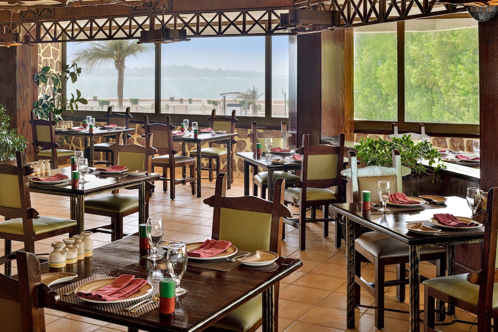 Restaurant-cafeteria