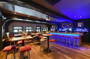 thumbnail: Bar (on property)