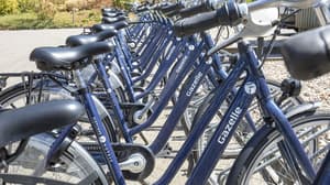thumbnail: Bicycling