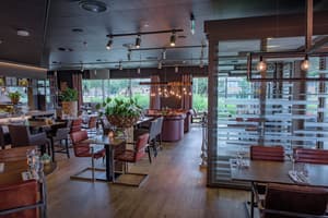 thumbnail: Restaurant