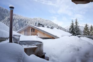 thumbnail: Outdoor spa tub