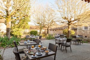 thumbnail: BBQ/picnic area
