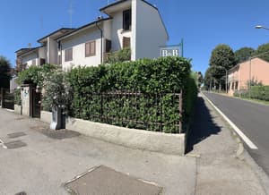 thumbnail: Exterior