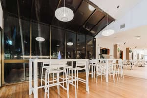 thumbnail: Bar (on property)