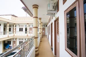 thumbnail: Exterior