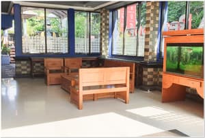 thumbnail: Lobby sitting area