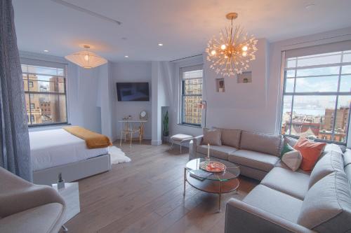 439111304.jpg