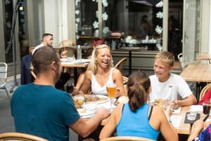 thumbnail: Restaurant