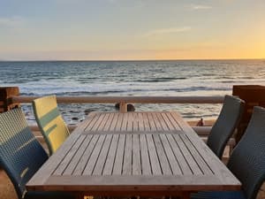thumbnail: Outdoor dining