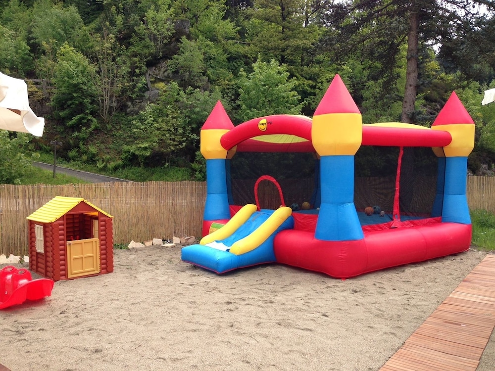 Children's play area - outdoor